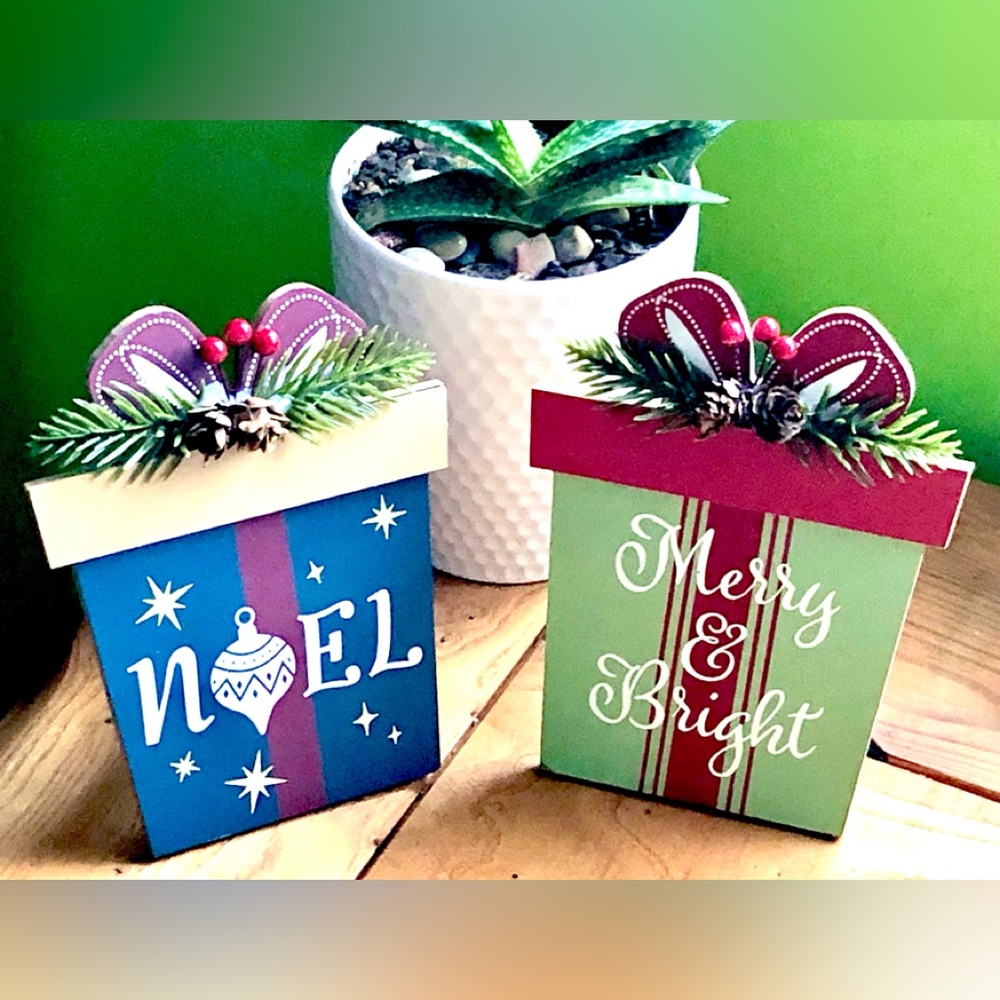Christmas Gift Box Tabletop Decor w/ Pine Cones and Berries Bundle 2 Merry Noel